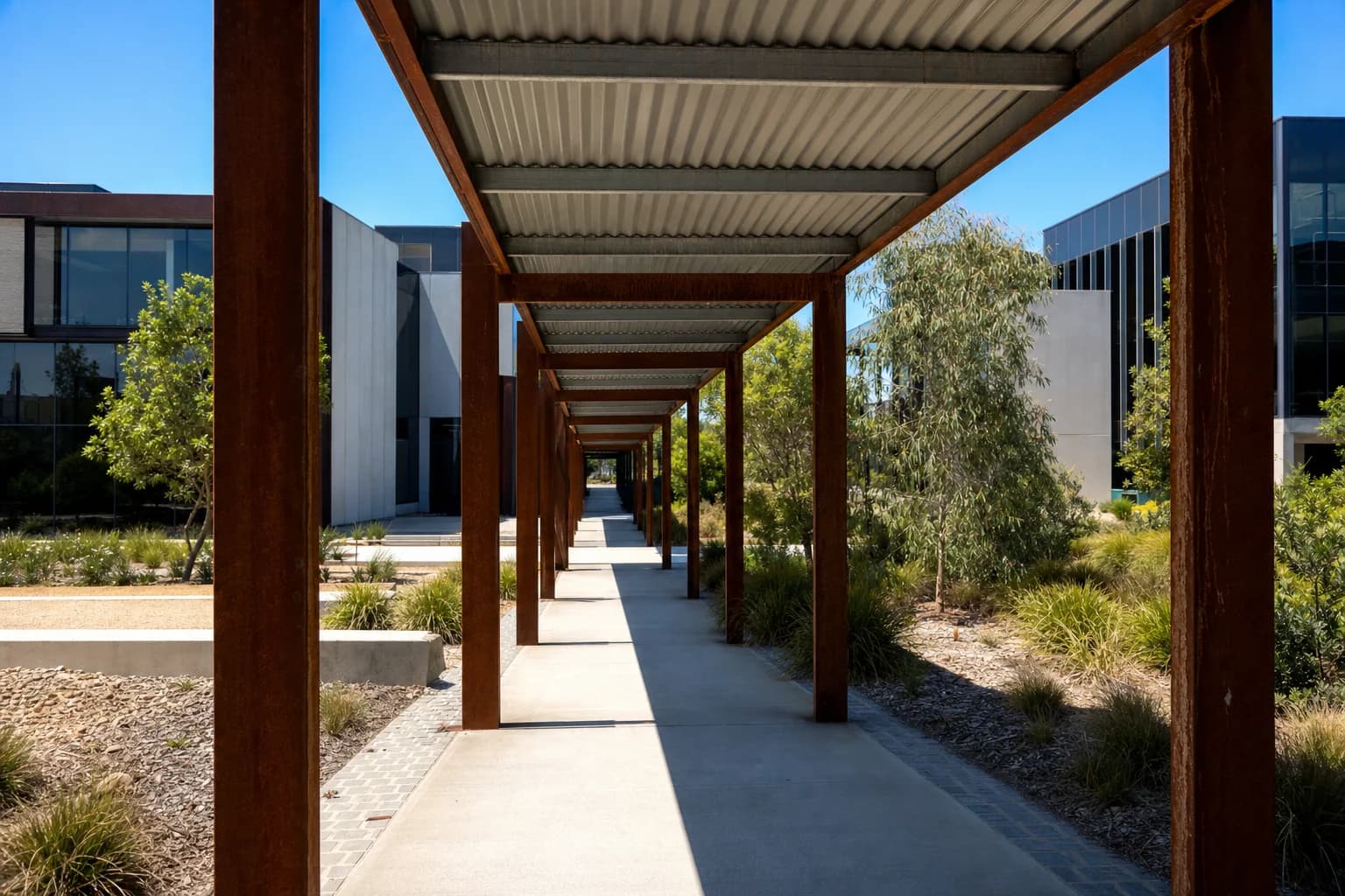 Commercial & Multi-Bay Carports for a Perth home